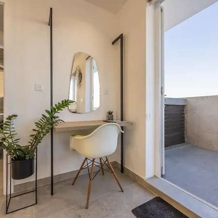 Penthouse In With Private Pool & Large Terraces *