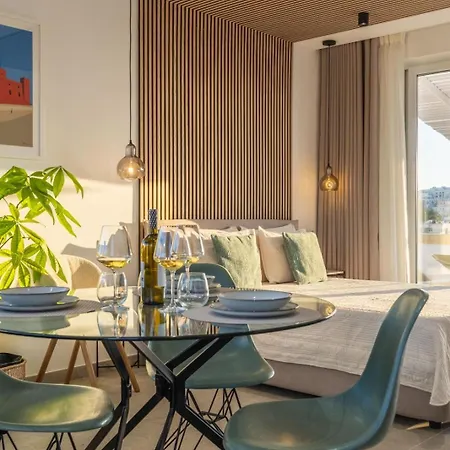 Penthouse In With Private Pool & Large Terraces * Mellieħa