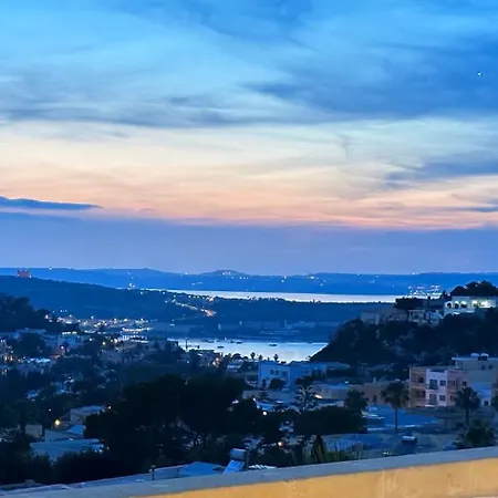 Penthouse In With Private Pool & Large Terraces Appartamento *