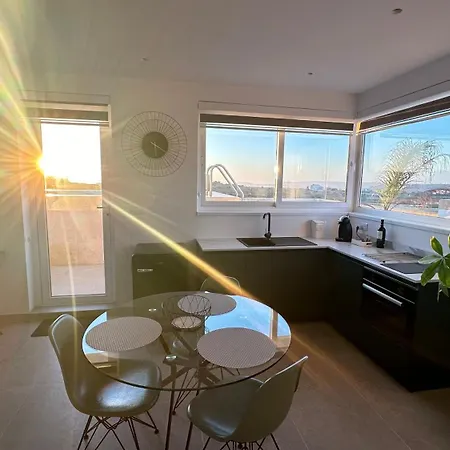 Апартаменты Penthouse In With Private Pool & Large Terraces Меллиеха