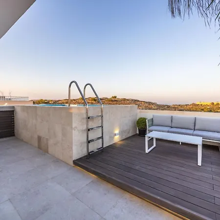 Penthouse In With Private Pool & Large Terraces Lägenhet *