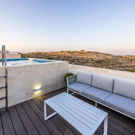 Penthouse In With Private Pool & Large Terraces Mellieħa