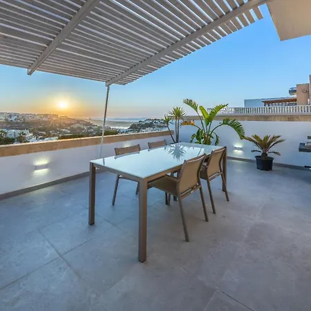 Penthouse In With Private Pool & Large Terraces Меллиеха