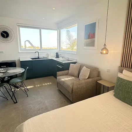 Penthouse In With Private Pool & Large Terraces