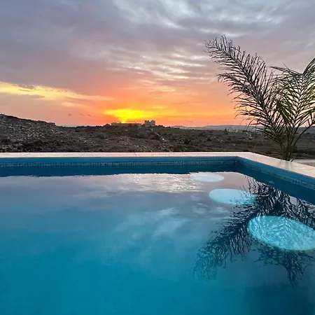 Penthouse In With Private Pool & Large Terraces Lägenhet
