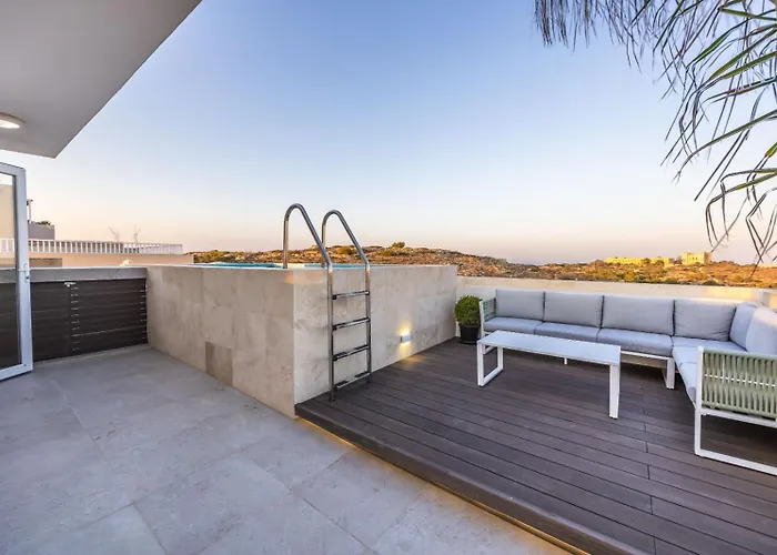 Penthouse In With Private Pool & Large Terraces 公寓 *