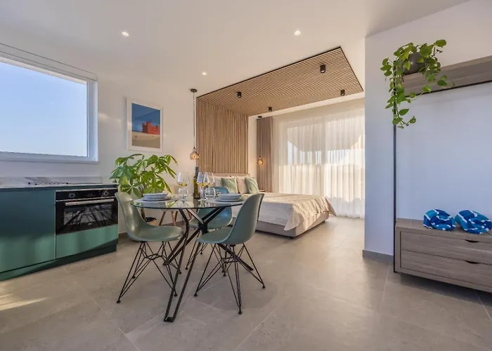 Penthouse In With Private Pool & Large Terraces Lägenhet *